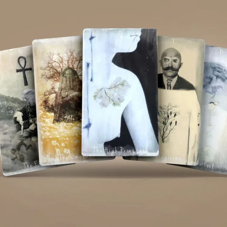 Таро Неизвестных Теней / Tarot of Unknown Shadows 78+2 Extra Cards Deck 